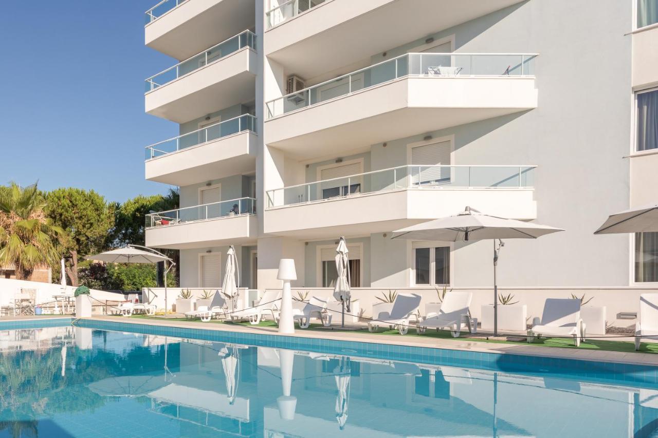 Case Vacanze Blue Bay Resort Roseto Degli Abruzzi Ngoại thất bức ảnh