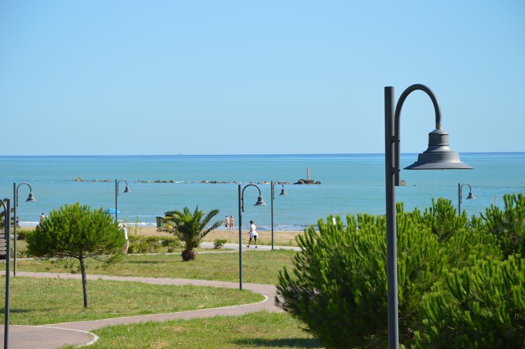 Case Vacanze Blue Bay Resort Roseto Degli Abruzzi Phòng bức ảnh