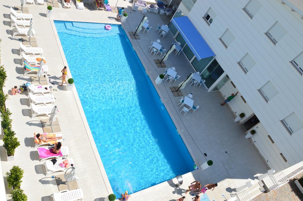 Case Vacanze Blue Bay Resort Roseto Degli Abruzzi Ngoại thất bức ảnh