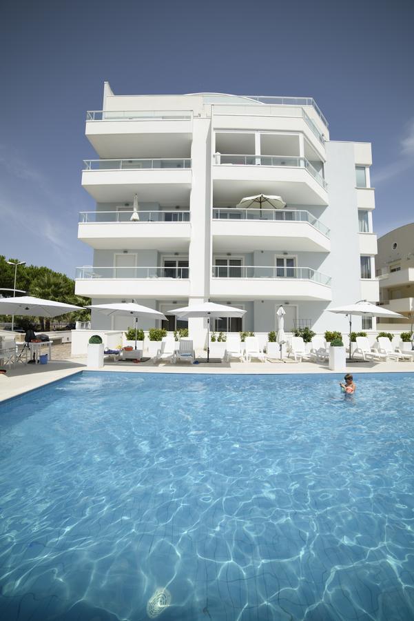 Case Vacanze Blue Bay Resort Roseto Degli Abruzzi Ngoại thất bức ảnh